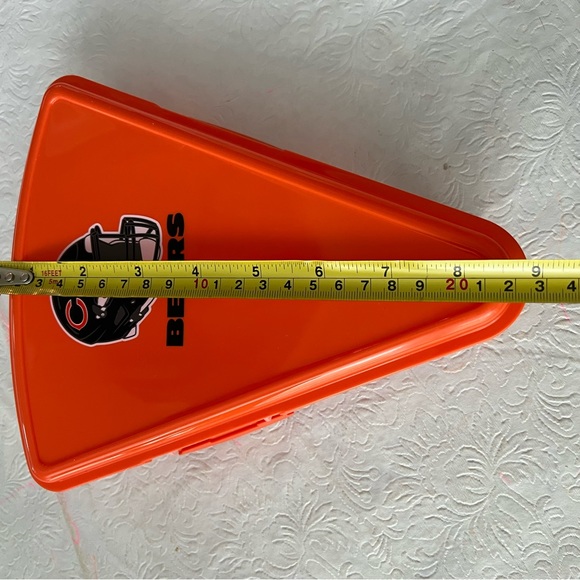 Tupperware NFL Chicago Bears pizzia slice Tupperware - Picture 5 of 5